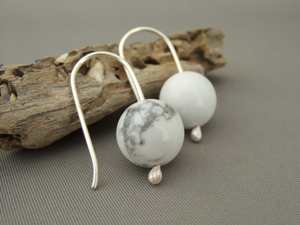 Howlite earrings 2024